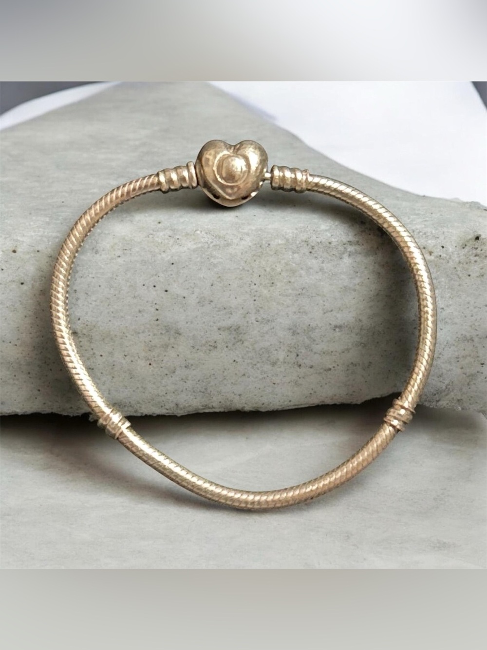 Authentic Pandora heart moment Bracelet